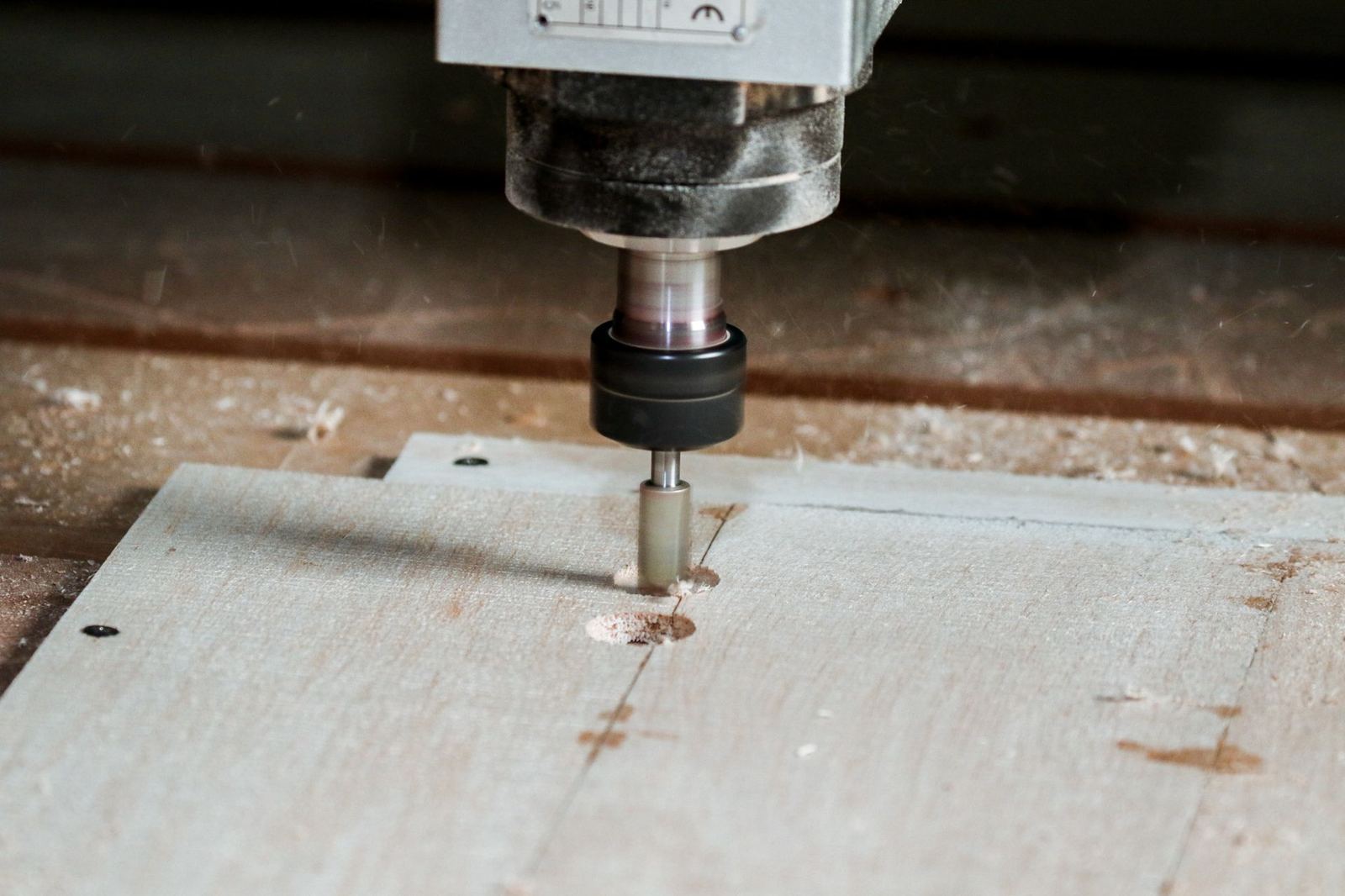 *CNC routers, plasma cutters and woodworking machines* that take your shop a step further