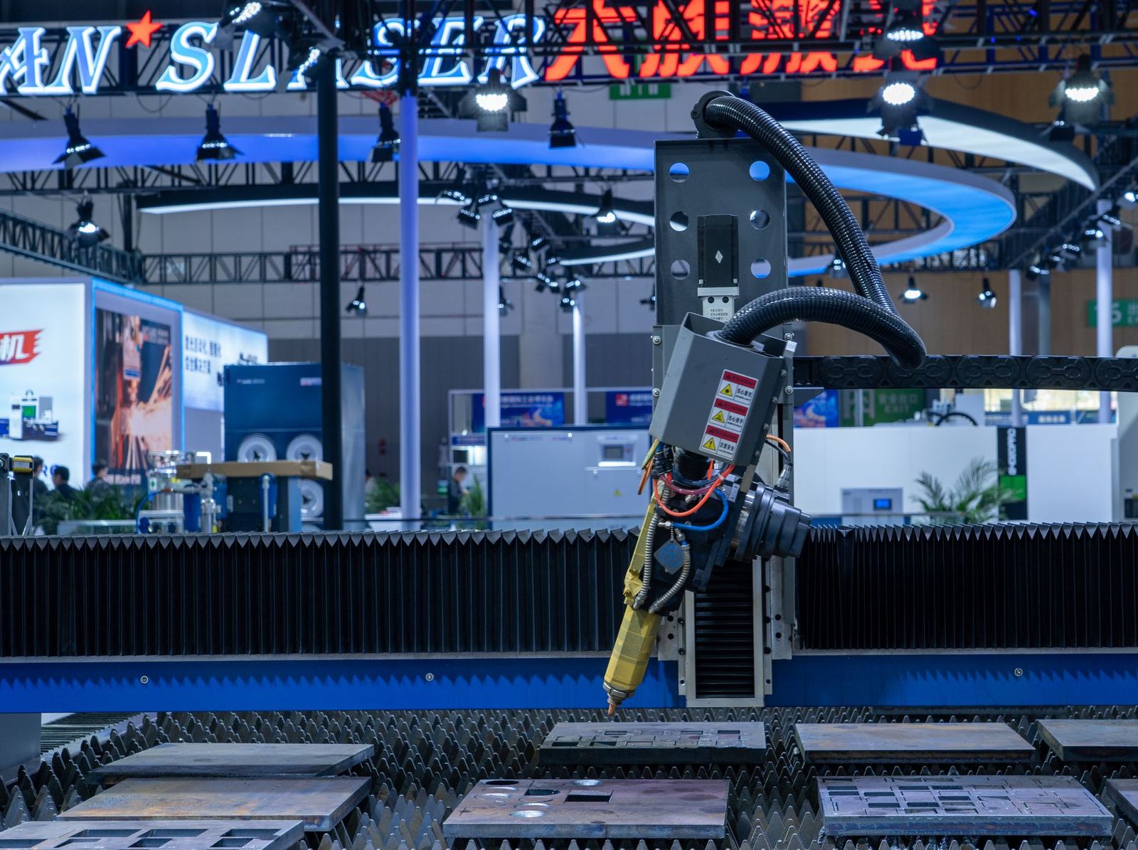 KP-1530 Table-Type Plasma Cutter