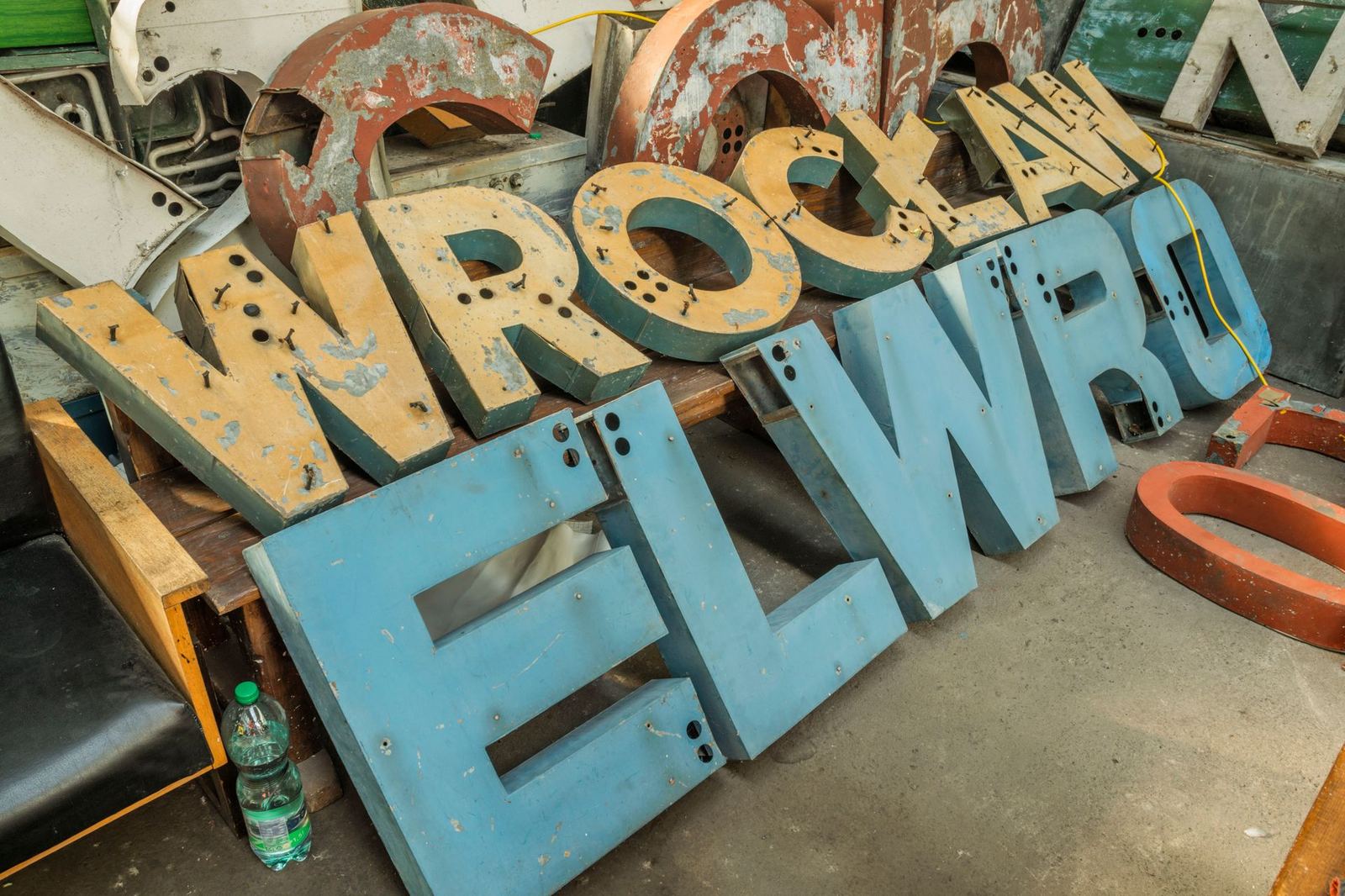 Pusula Signage – Two Routers and a Laser Workshop